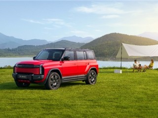 风云X3系列双车上市，8.99万起售价让豪华方盒子下探